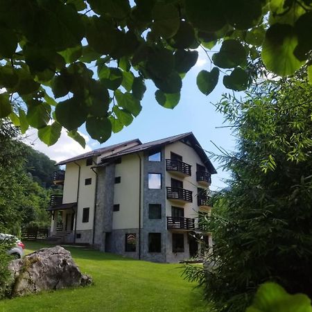 Casa Valea Cernei Hotel Isverna Exterior photo