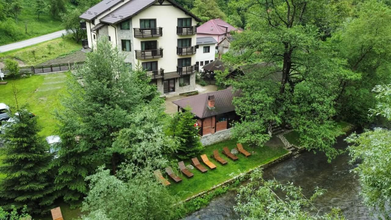 Casa Valea Cernei Hotel Isverna Exterior photo